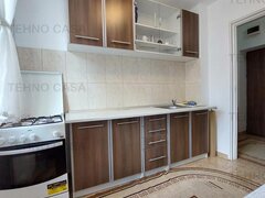 Titan metrou 10 minute mers, Potcoava, foarte curat, et.1/4, Intr Badeni